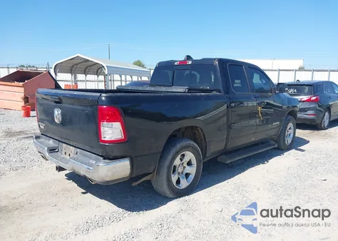 2021 Ram 1500 Big Horn 4X2 6'4 Box z USA, uszkodzony, nr VIN 1C6RREBT5MN801556